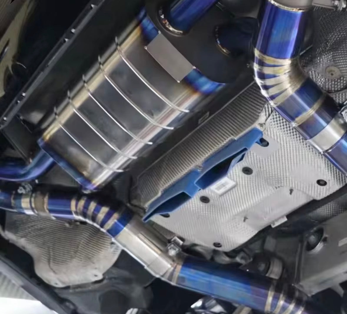 Catback Auspuffanlage für BMW M8 4.4T (2019–2023) – Titan mit Klappensteuerung